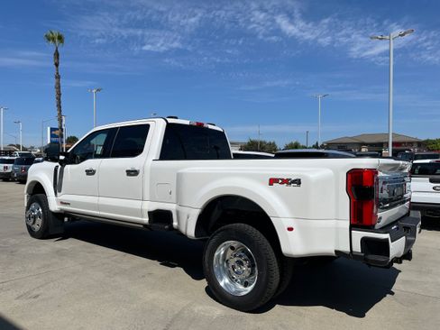 New 2026 Ford F450 Platinum w/ Platinum Plus Package AWD/4WD image 3