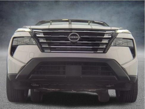 Used 2025 Nissan Rogue SV FWD image 8