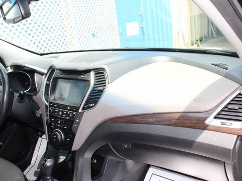 Used 2017 Hyundai Santa Fe Sport FWD image 14