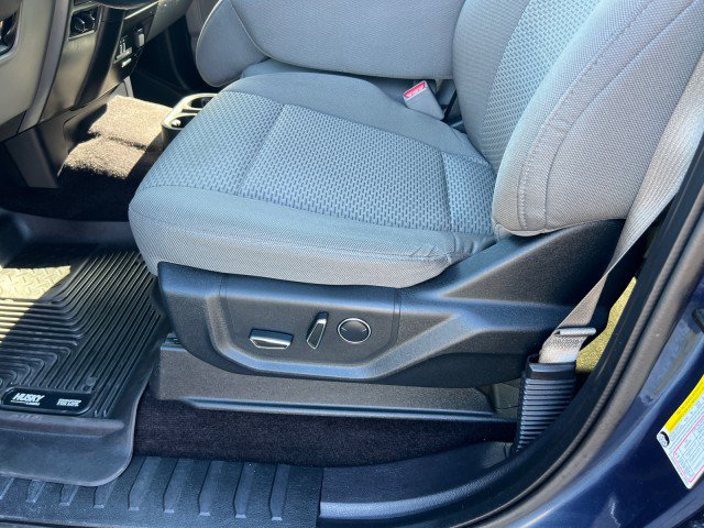 Used 2016 Ford F150 XLT w/ Equipment Group 302A Luxury AWD/4WD image 8