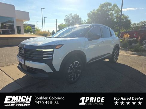 Used 2025 Nissan Kicks SV AWD/4WD image 1