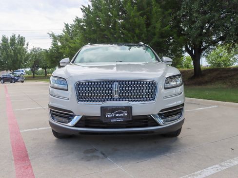 Used 2020 Lincoln Nautilus Reserve FWD image 2