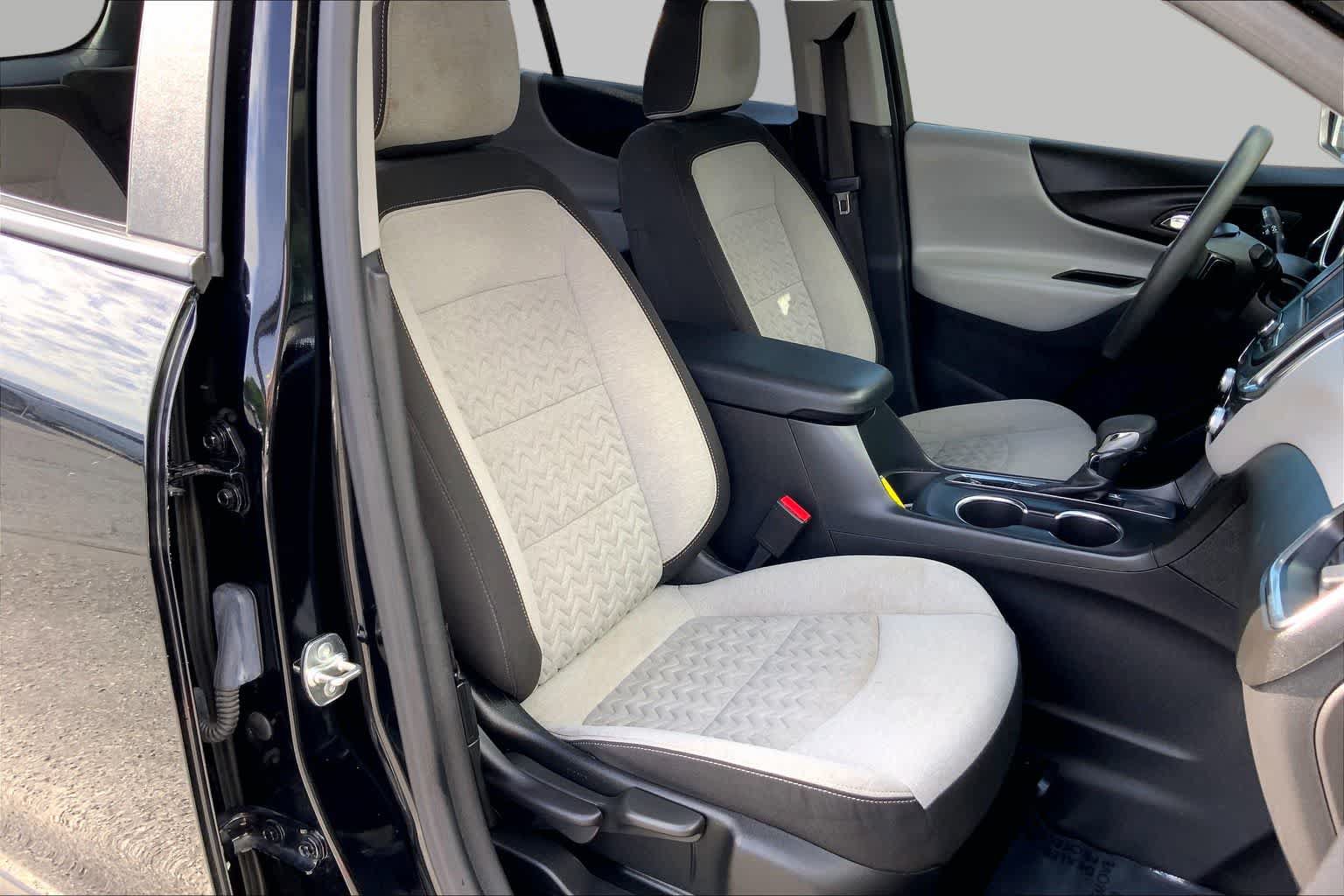 Used 2024 Chevrolet Equinox LS FWD image 9