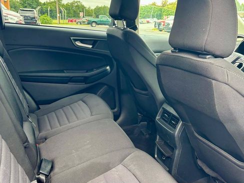 Used 2021 Ford Edge SE FWD image 12