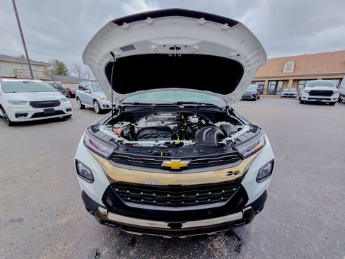 Used 2021 Chevrolet TrailBlazer ACTIV w/ Technology Package image 32