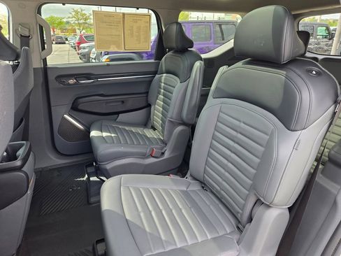 Used 2026 Kia EV9 Land AWD/4WD image 27