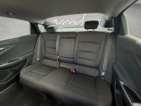 Used 2018 Chevrolet Malibu LT image 22