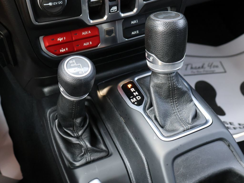 Used 2020 Jeep Wrangler Unlimited Sport AWD/4WD image 35