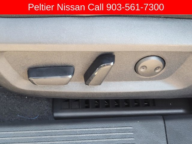 Used 2024 Nissan Rogue Platinum w/ Platinum Premium Package AWD/4WD image 17