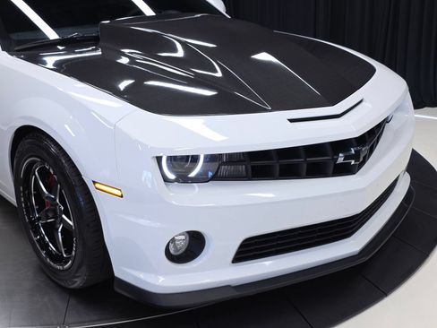 Used 2013 Chevrolet Camaro SS w/ SS Performance Package RWD image 46