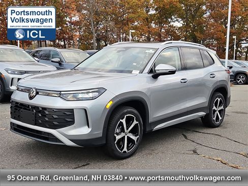 New 2025 Volkswagen Tiguan SE image 1