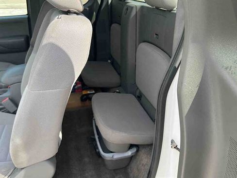 Used 2012 Nissan Frontier S w/ S Preferred Pkg RWD image 12