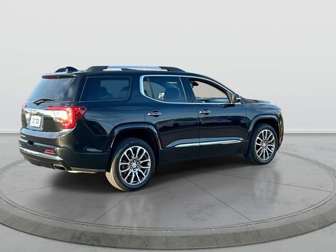 Used 2022 GMC Acadia Denali w/ Denali Ultimate Package FWD image 8