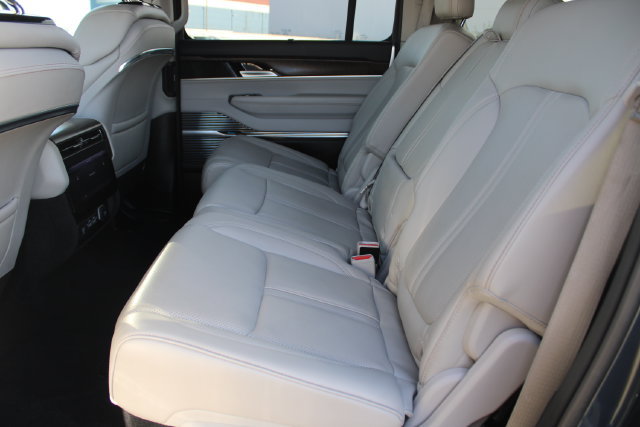 Used 2023 Jeep Grand Wagoneer L 4WD w/ Flexible Seating Group image 46