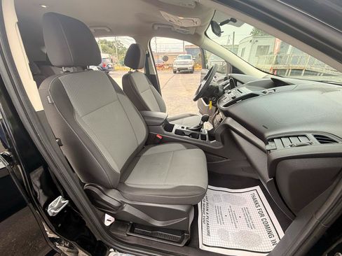 Used 2017 Ford Escape SE AWD/4WD image 14