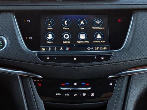 Used 2021 Cadillac XT5 Premium Luxury image 15