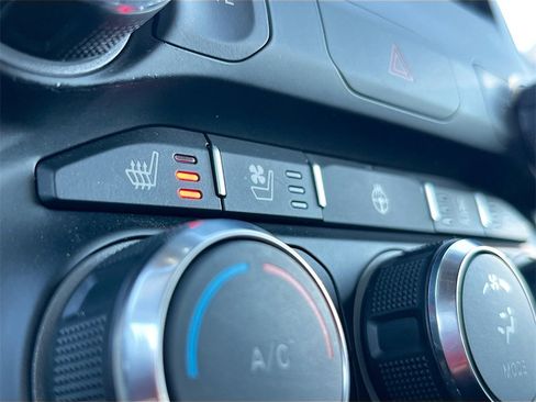 Used 2020 RAM 1500 Laramie image 19