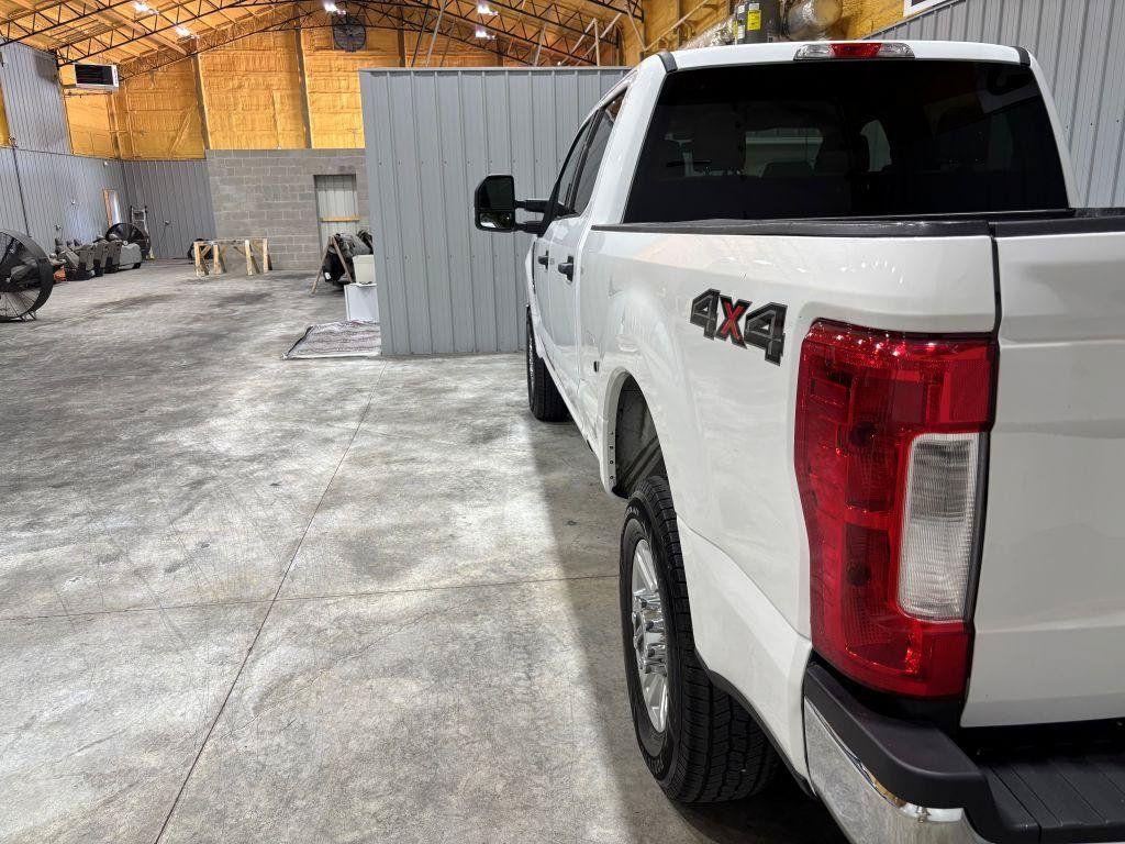 Used 2017 Ford F250 XLT w/ XLT Value Package AWD/4WD image 9