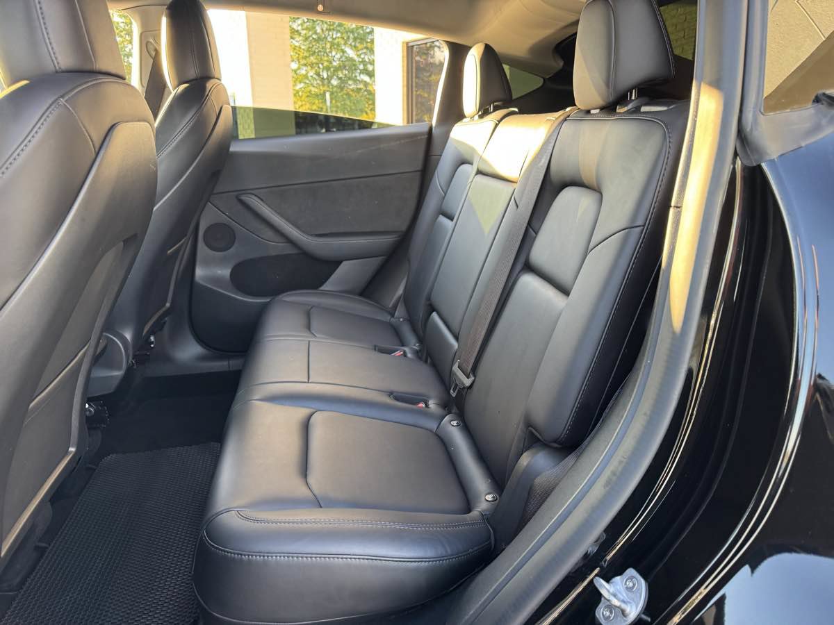 Used 2022 Tesla Model Y Performance AWD/4WD image 11