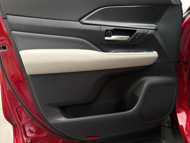 Certified 2026 Toyota Grand Highlander AWD Hybrid image 13