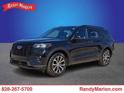 Used 2025 Ford Explorer ST-Line AWD/4WD image 1