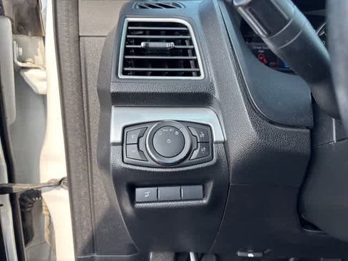 Used 2017 Ford Explorer XLT w/ Equipment Group 202A image 10