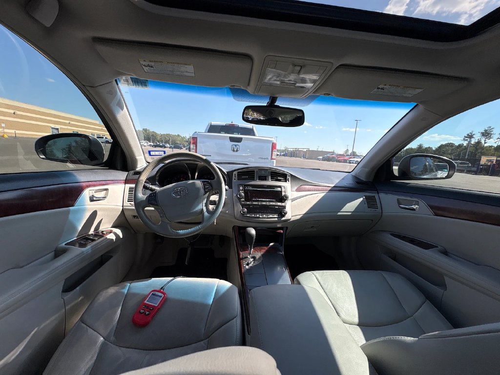 Used 2011 Toyota Avalon FWD image 8