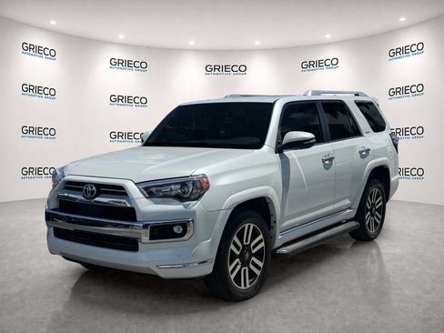 Used 2024 Toyota 4Runner Limited AWD/4WD image 3