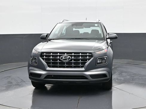 Certified 2024 Hyundai Venue SEL FWD image 3