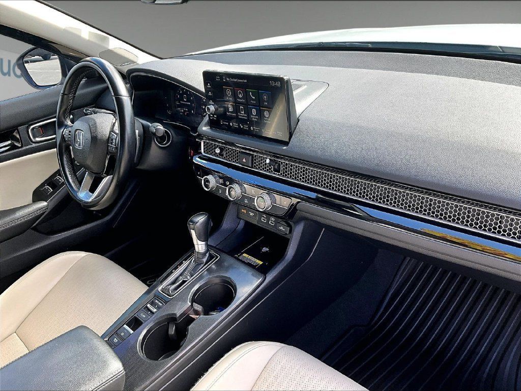 Used 2022 Honda Civic Touring image 14