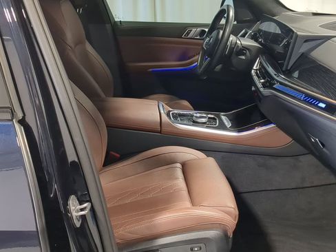 Used 2024 BMW X5 M60i image 21