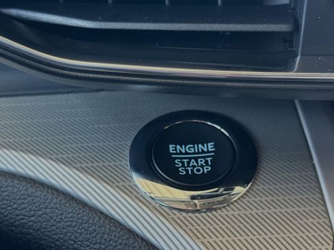 New 2024 Ford Explorer XLT w/ Equipment Group 202A image 22