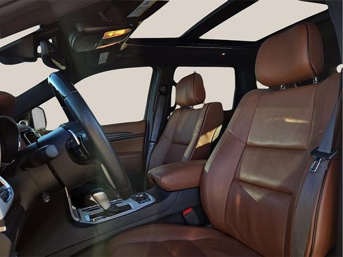 Used 2021 Jeep Grand Cherokee Summit w/ Platinum Series Group image 13