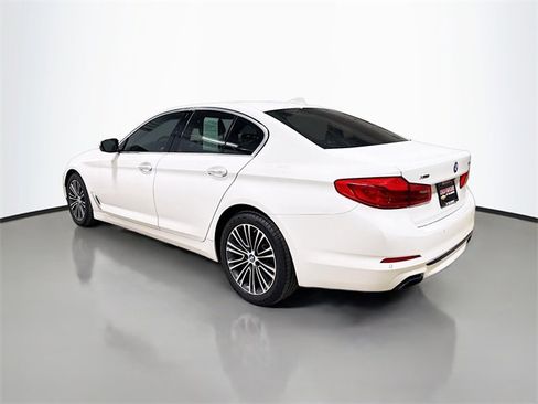 Used 2018 BMW 540i xDrive image 9