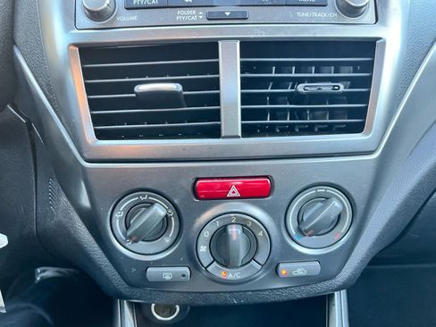 Used 2011 Subaru Impreza 2.5i image 27