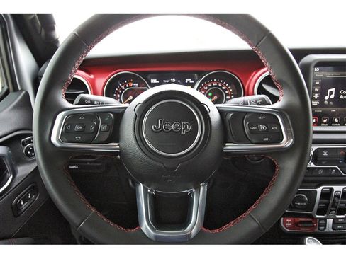 Used 2023 Jeep Gladiator Rubicon w/ LED Lighting Group image 11