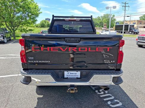 Used 2022 Chevrolet Silverado 2500 LT w/ Convenience Package AWD/4WD image 3