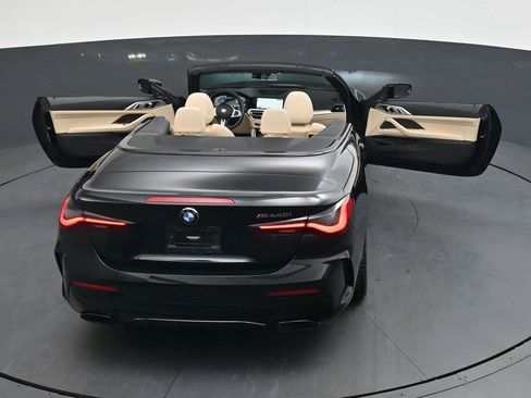 Used 2022 BMW M440i Convertible RWD image 56
