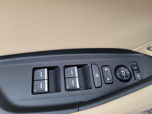 Certified 2025 Acura TLX w/ Technology Package image 18