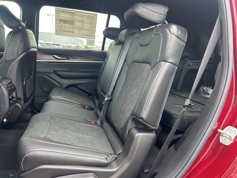 New 2026 Jeep Grand Cherokee L 4WD image 5