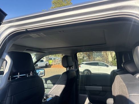 Used 2022 Ford F150 Lariat w/ Max Trailer Tow Package image 21