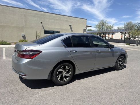 Used 2017 Honda Accord LX image 11