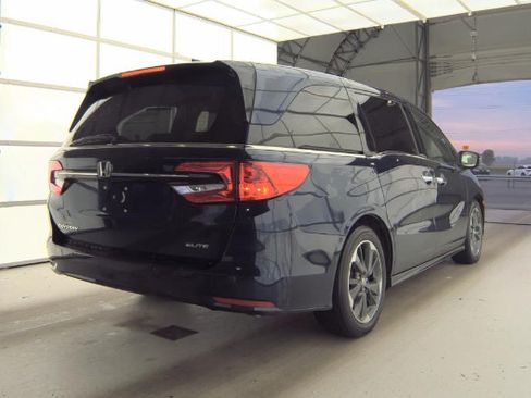 Used 2023 Honda Odyssey Elite image 4