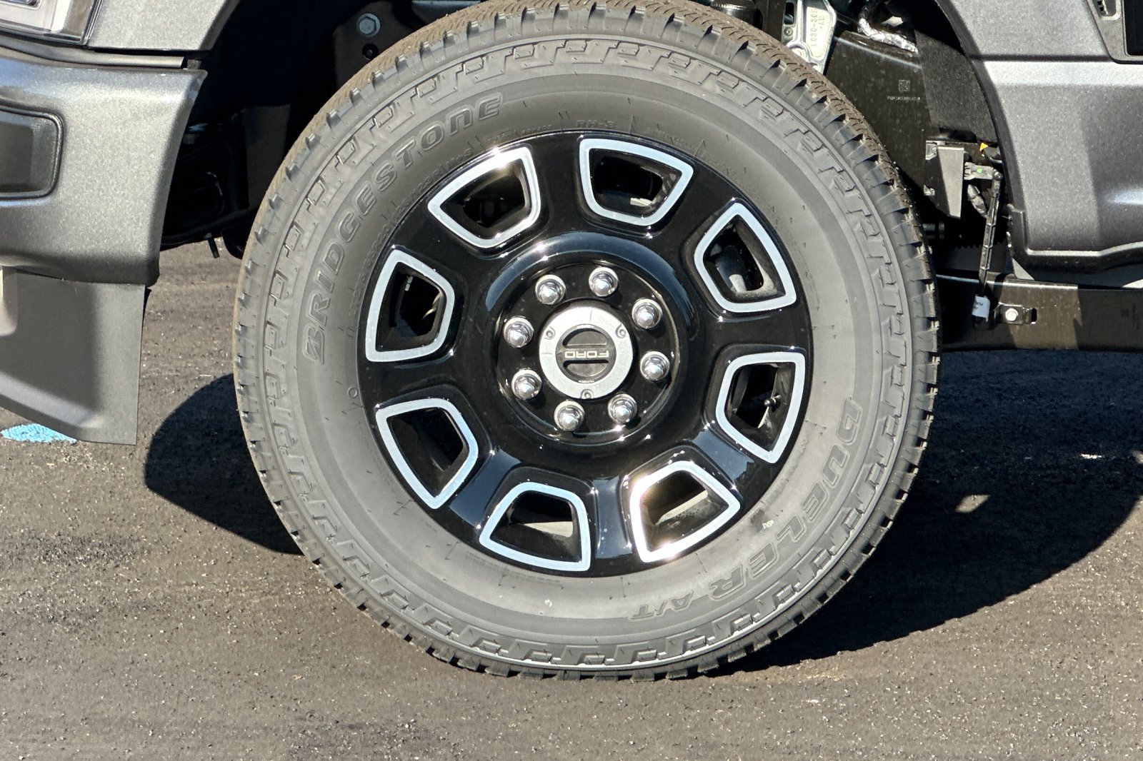 New 2027 Ford F250 Platinum w/ FX4 Off-Road Package AWD/4WD image 25