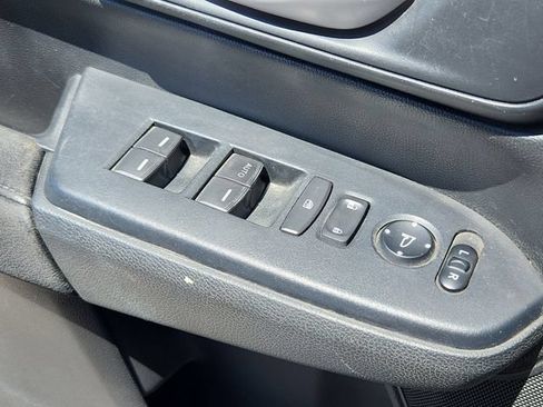 Used 2019 Honda CR-V LX image 12