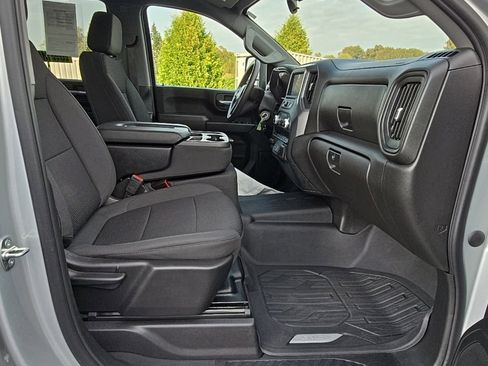 Used 2022 GMC Sierra 3500 Pro w/ Convenience Package image 26