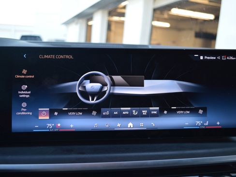 Certified 2025 BMW X5 sDrive40i w/ Premium Package image 21