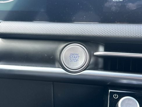 Used 2025 Hyundai Santa Cruz SEL image 32