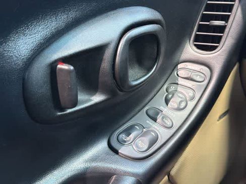 Used 1998 Chevrolet Corvette Convertible w/ Performance Handling Pkg image 14