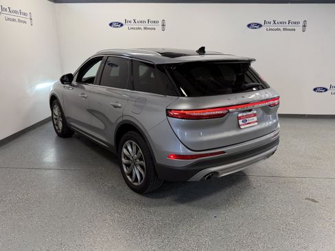 Used 2022 Lincoln Corsair FWD w/ Premium Package image 31